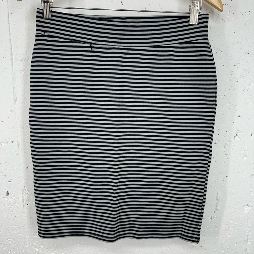 Toad&Co Women's Size Small Paseo Black Gray Striped Stretch Skirt